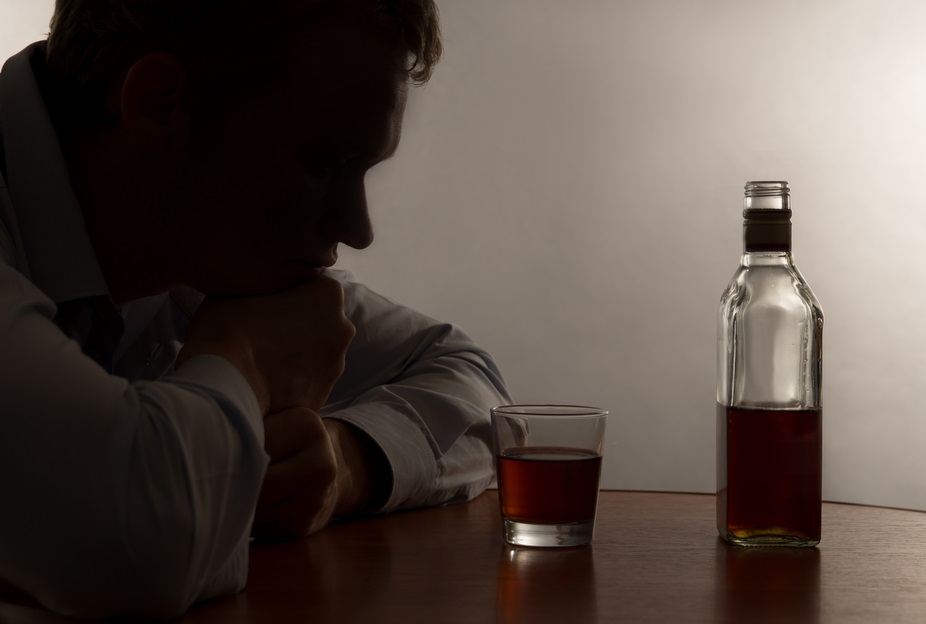 徐开骋口中的“酒后乱性”有无科学依据？酒精：这个锅我不背！
