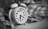 睡觉的科学 | 多篇研究提醒：睡多睡少都不好