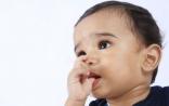 Pediatrics：咬指头竟然可以增加免疫力？
